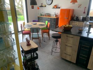 Pose de carrelage gris cuisine
