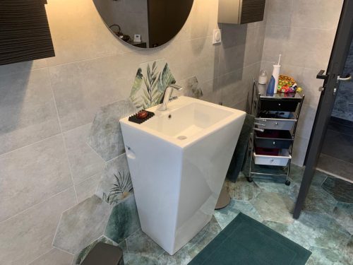 Un effet zen et naturel dans la salle de bain
