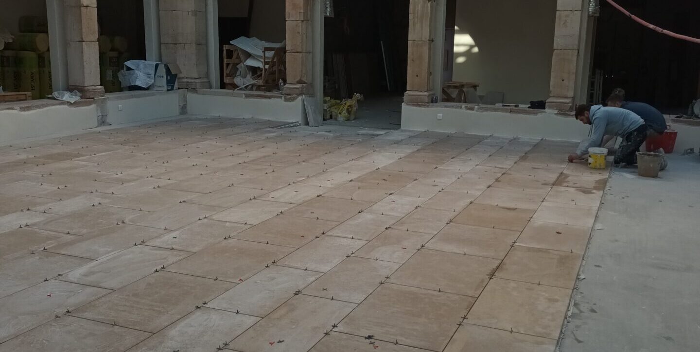 Les Halles à Macon - en cours de pose